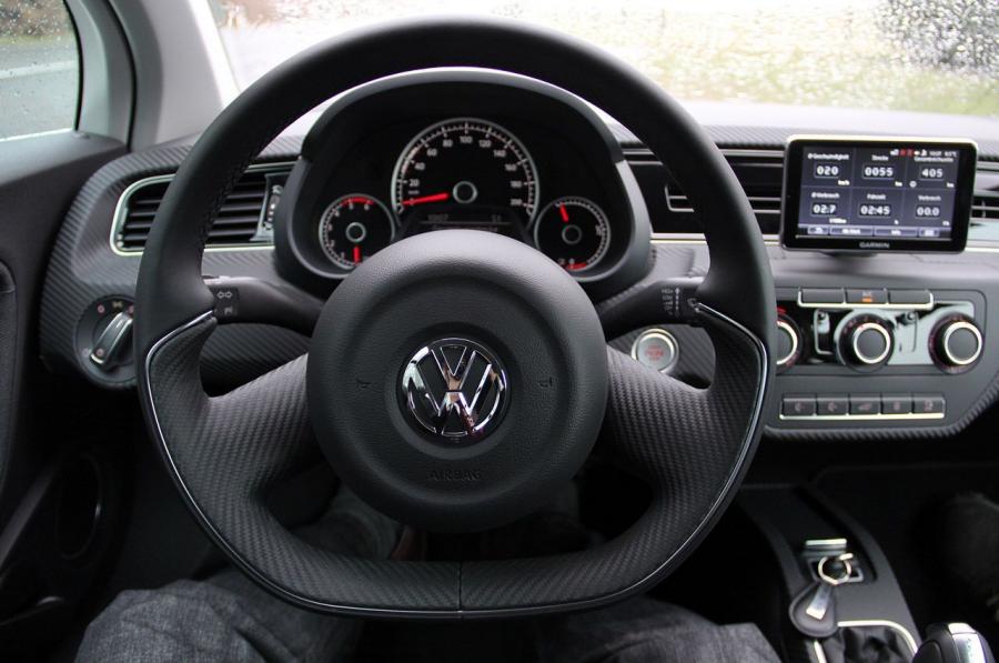  Volkswagen XL1 2014 года  (фото 20 из 37)